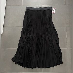 *NEW* Vince Camuto Long Black Skirt for Women